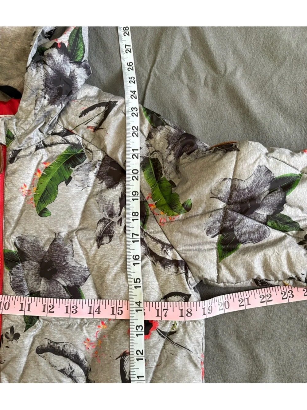 Obermeyer Kids Vintage 01 Gray Floral Quilted Pullover Puffer Jacket Size Large